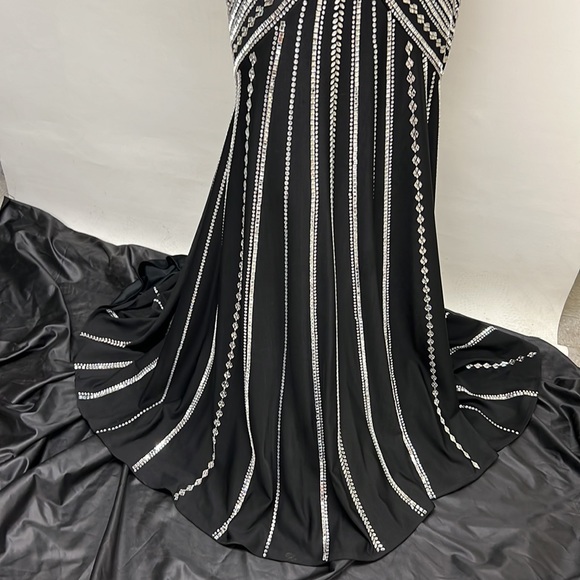 MON CHERI Ellie Wilde Halter neck glass beads formal mermaid long gown - Picture 9 of 14